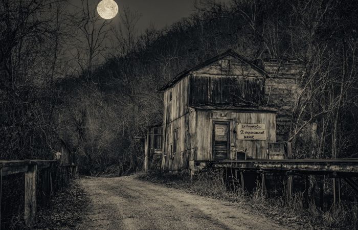 Shadows of the County Tazewell Historic Main Street Tazewell Writing Contest